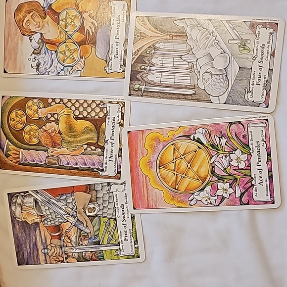 Tarot book and card set - Picture 3 of 5